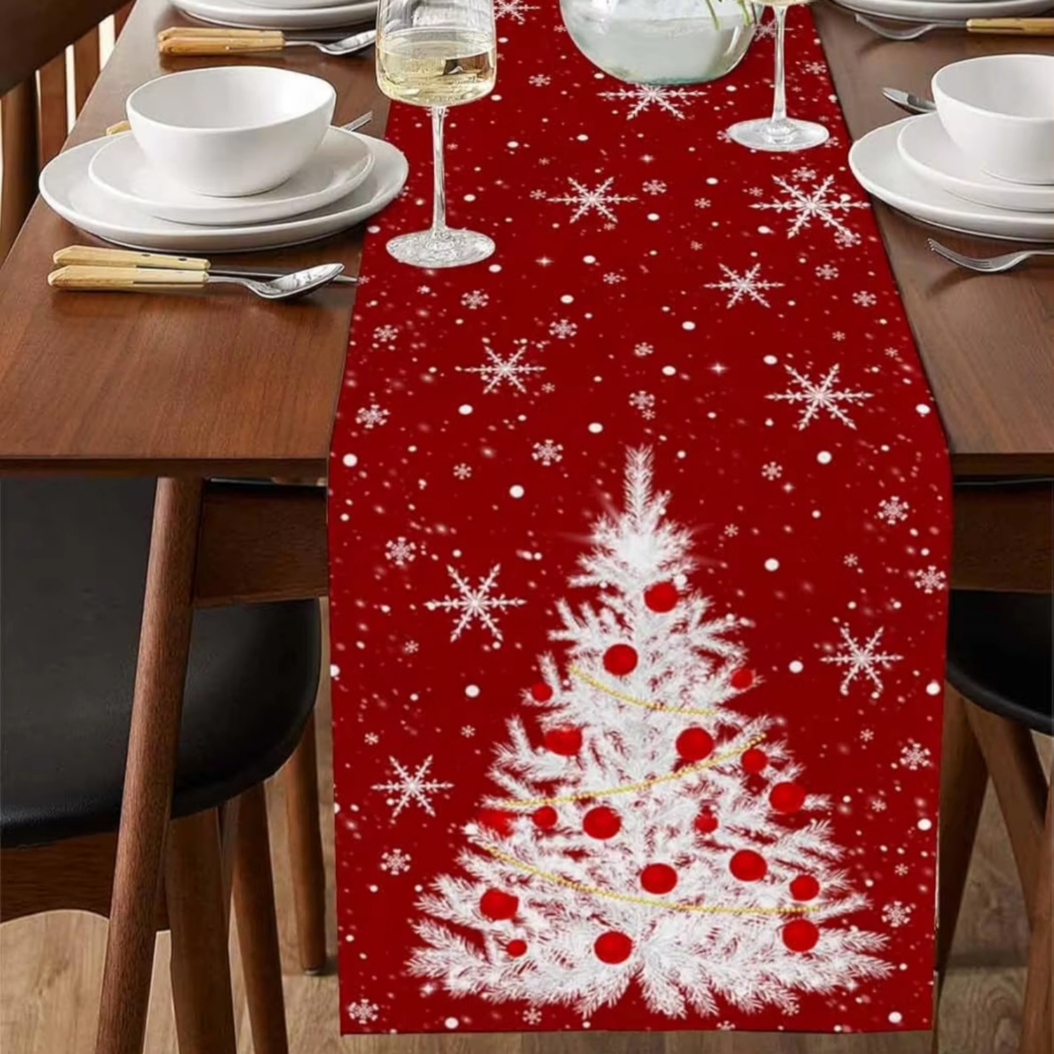 Red Table Runner Christmas Tre - огляд і ціна Christmas Table Runner
